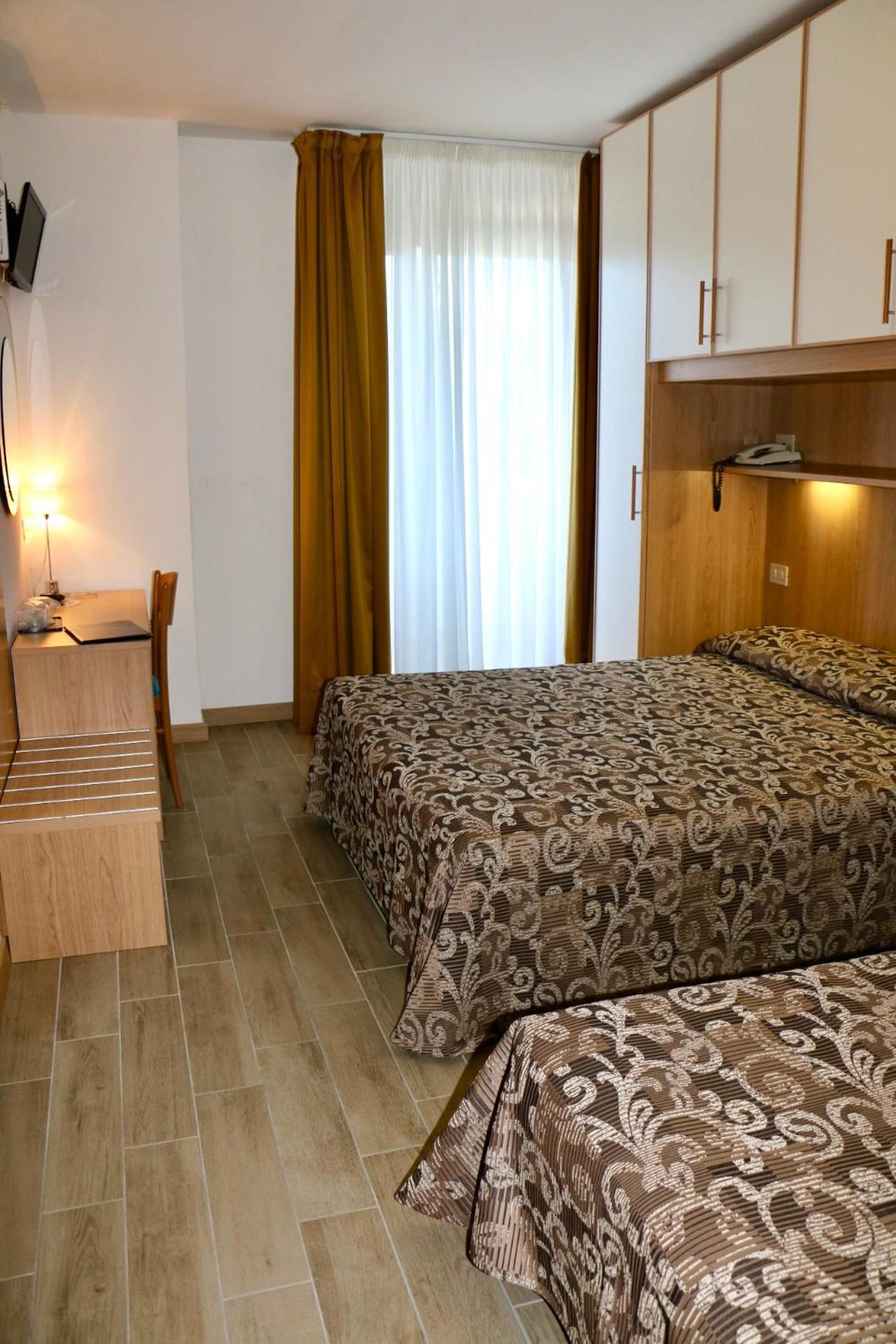 Hotel Bellevue Lignano Sabbiadoro Exteriör bild