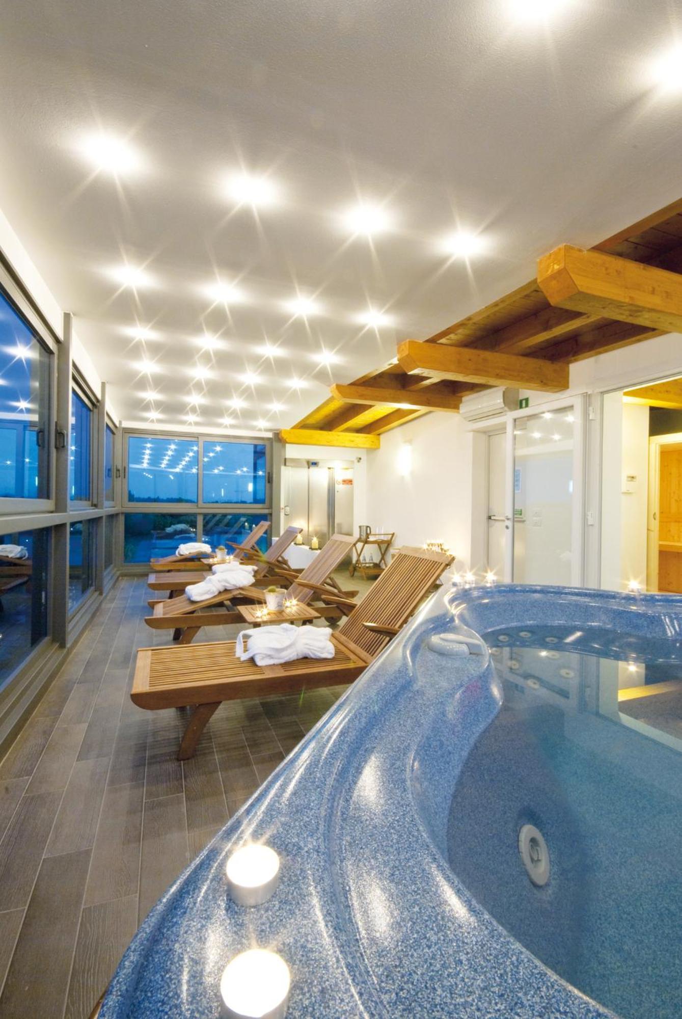 Hotel Bellevue Lignano Sabbiadoro Exteriör bild